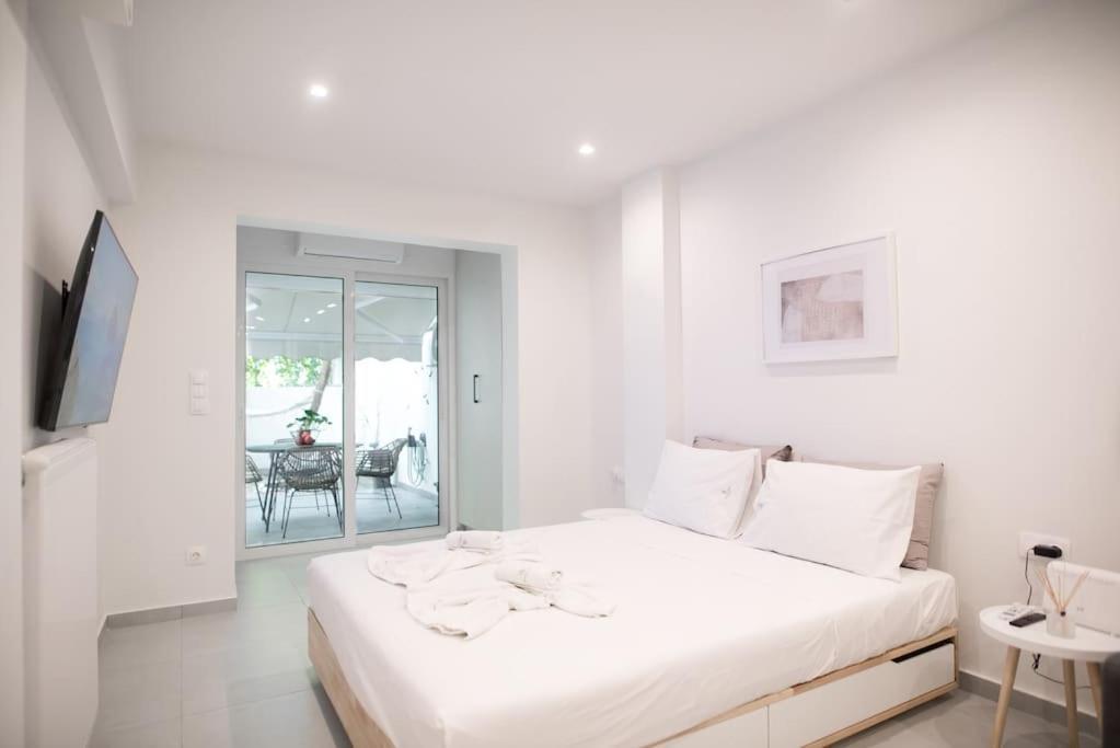 Luxury Studio With Garden Next To Acropolis Athens Exterior photo