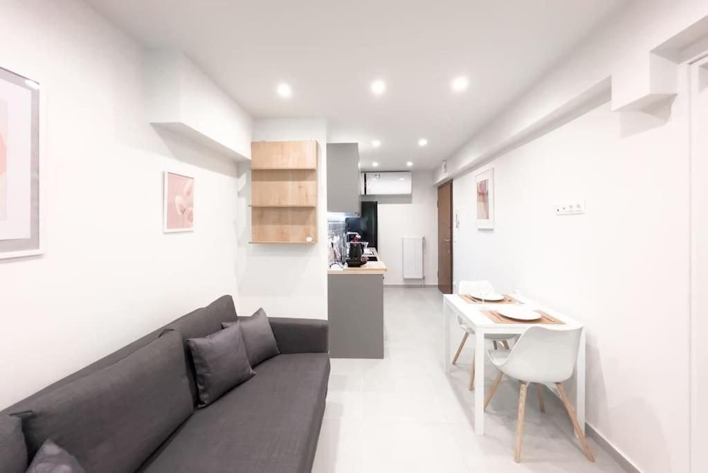 Luxury Studio With Garden Next To Acropolis Athens Exterior photo